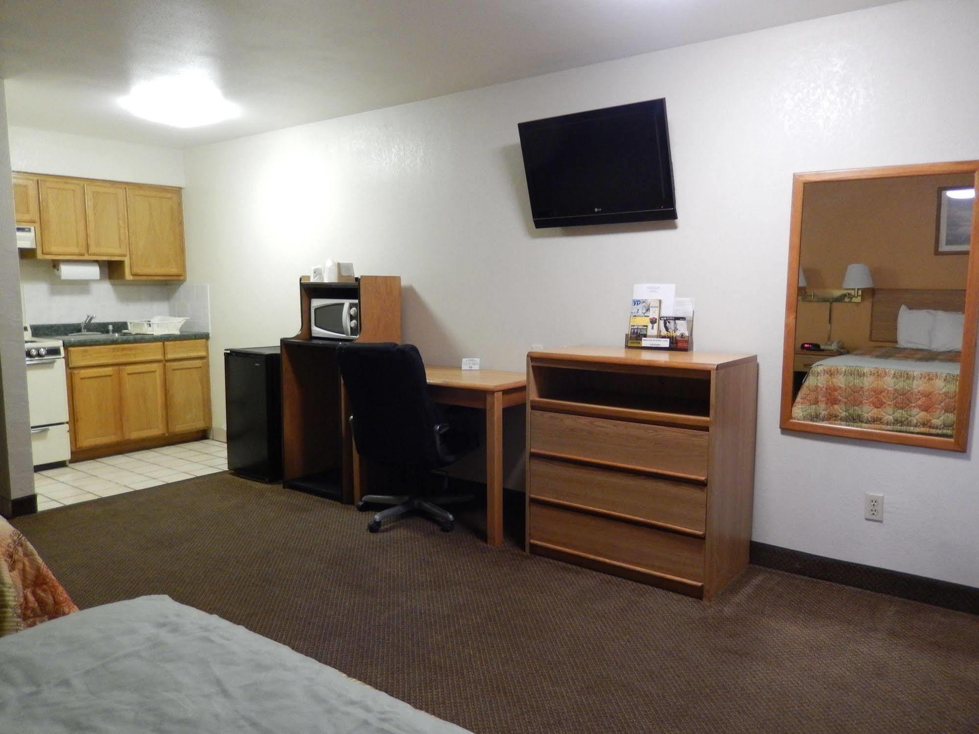 Executive Inn Pearsall Exterior foto